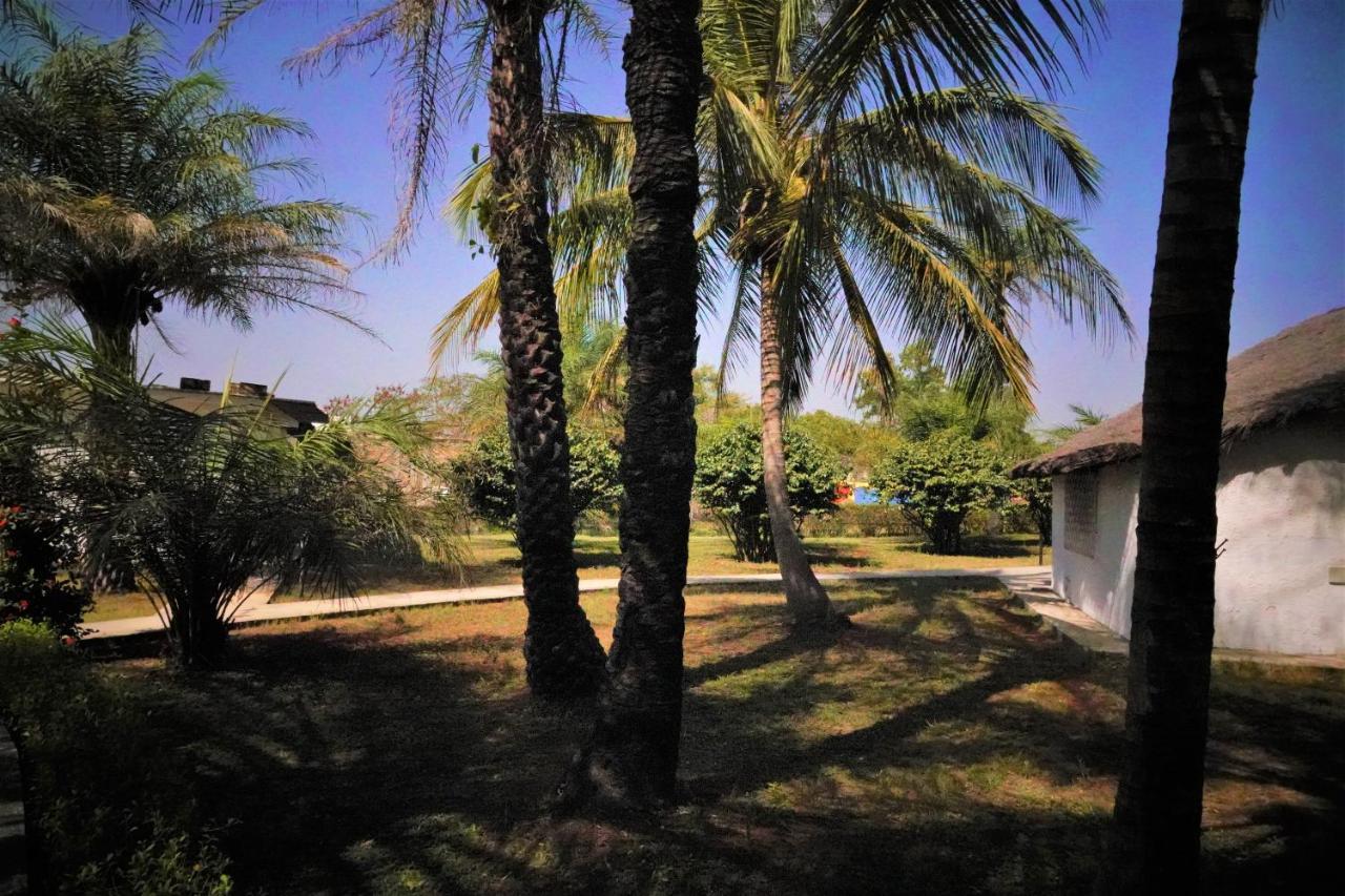 Hotel Katakalousse Yembakana Exterior photo